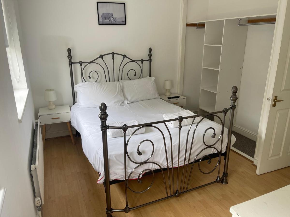 House Number 12 Sleeps Up To 4 With Smart Tvs In Every Room Ουέλινγκτον Εξωτερικό φωτογραφία